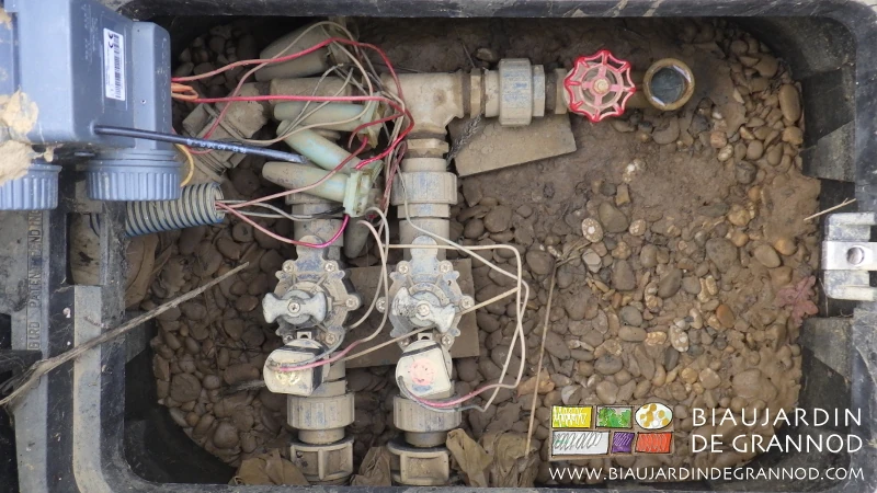 Photo des électrovannes programmables qui facilitent l’arrosage économe et bien suivi