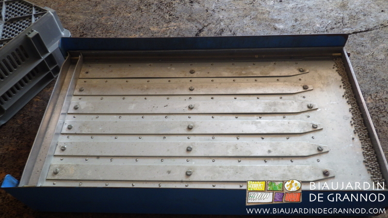 photo du semoir Pourey à plaques coulissantes