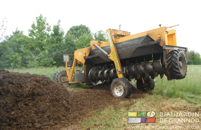 photo de manœuvre de redescente des roues de transport du retourneur