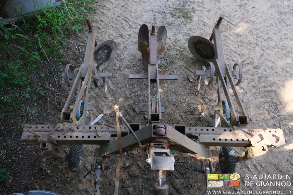 vue de dessus de la BPO avec 2 disques de buttage et 1 buttoir central