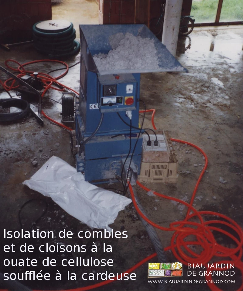 photo du chantier soufflage de cellulose avec la cardeuse