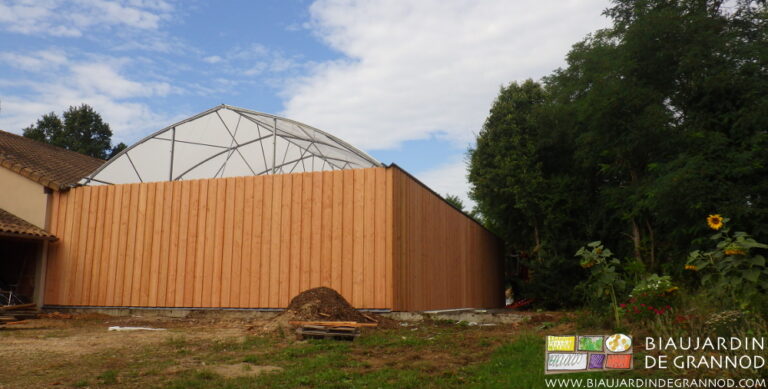 photo de l'extension bâtiment chapelle terminé avec son bardage douglas