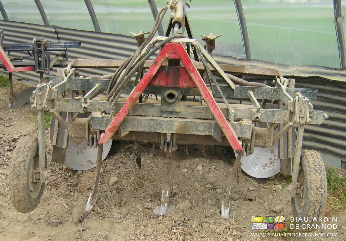 photo du cultibutte historique des Jardins du Temple