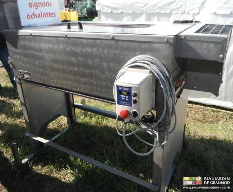 photo d'un panneau écrivant échalote avec 2 tés