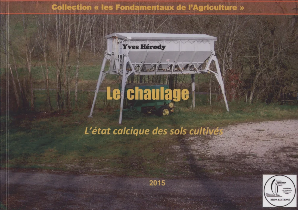 photo d'un silo de chaux pour remplissage d'un épandeur à poudre en couverture du livre