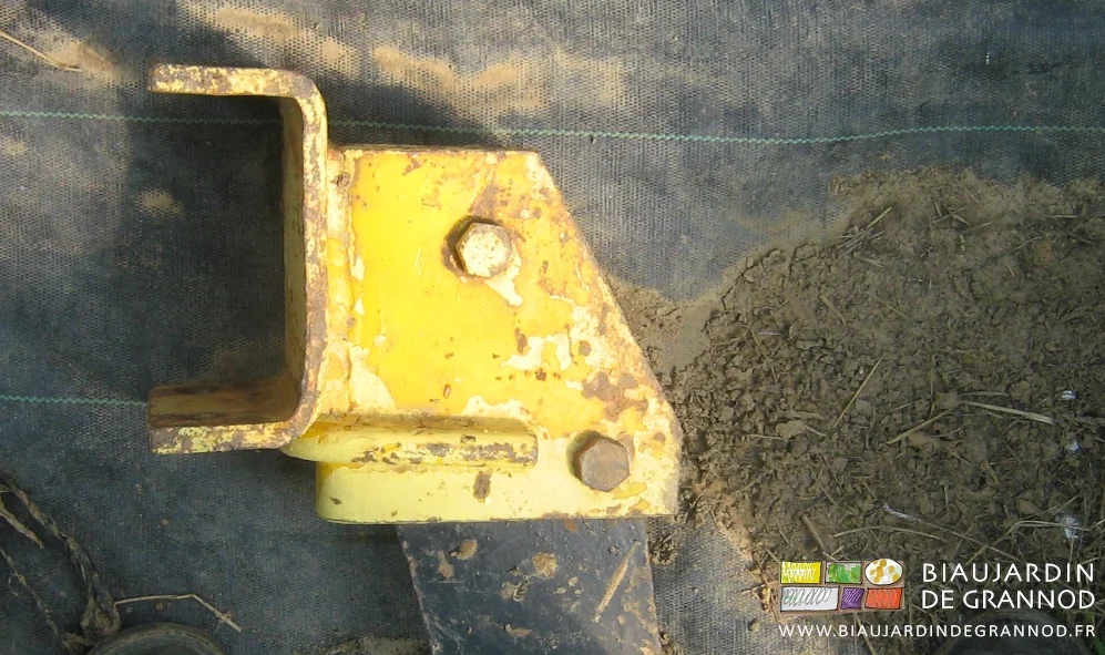 photo proche d'un cavalier d'assemblage