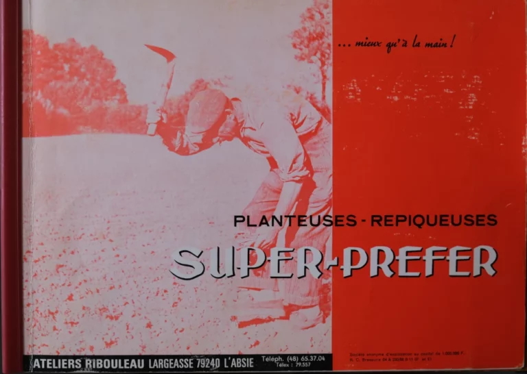 couverture du catalogue : un paysan armé du piochon et courbé au sol plantant chou ou betterave