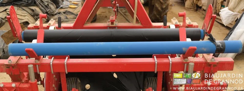 photo de 2 rouleaux en place l’un pour l’incorporation, l’autre terminé