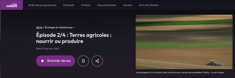 copie d'écran France culture un tracteur dans un très grosse parcelle